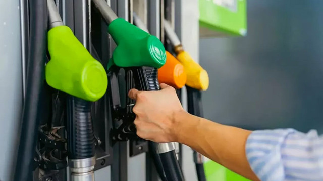 Motorine büyük zam bekleniyordu! 6.69 TL'lik zamda son dakika değişikliği - Resim: 0