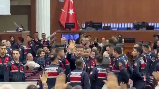 İBB davasında İmamoğlu'nun jandarma krizi! Hakim ile diyaloglarına bakın - Resim: 0