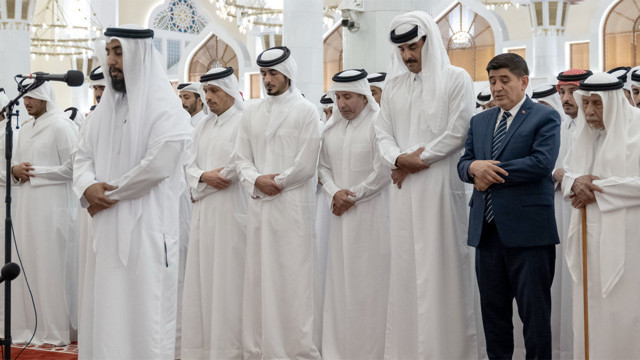 Katar'da 3 şehidimizin naaşı yere kondu! Tabuta koymama sebepleri bakın ne - Resim: 0