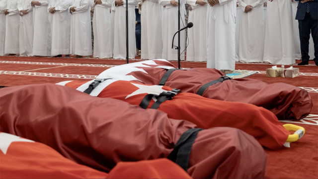 Katar'da 3 şehidimizin naaşı yere kondu! Tabuta koymama sebepleri bakın ne - Resim: 1