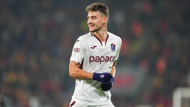 Trabzonspor'a Galatasaray derbisi öncesi büyük şok! Yıldız futbolcu milli takımda sakatlandı - Resim: 0