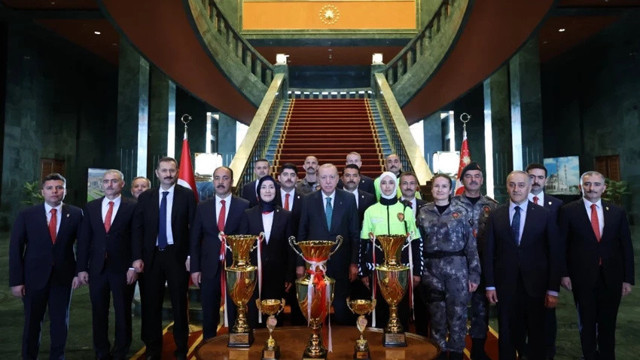 Cumhurbaşkanı Erdoğan'dan Türk Polis Teşkilatı'nın yıldönümünde hatıra fotoğrafı - Resim: 0