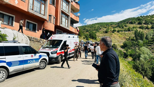 Hakkari'de kayınpederinin evini basan uzman çavuş eşi dahil 4 kişiyi öldürdü! - Resim: 0