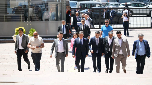 CHP'den son dakika haberi! Kılıçdaroğlu şimdi ne yapacak imzaları verdiler - Resim: 0