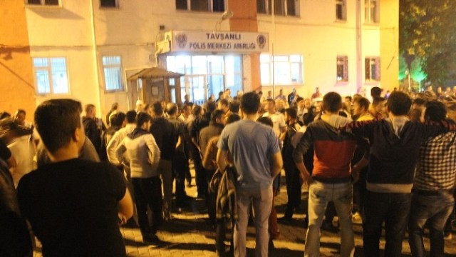 Gece yarısı halk ayaklandı! O iddia ilçeyi fena karıştırdı - Resim: 1