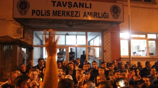 Gece yarısı halk ayaklandı! O iddia ilçeyi fena karıştırdı - Resim: 2