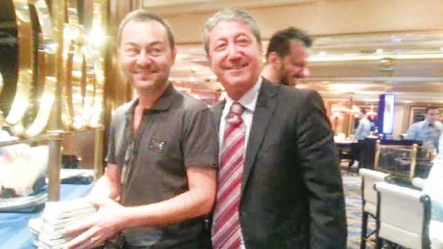 Huylu huyundan vazgeçmiyor! Kumarda servet kazandı - Resim: 2