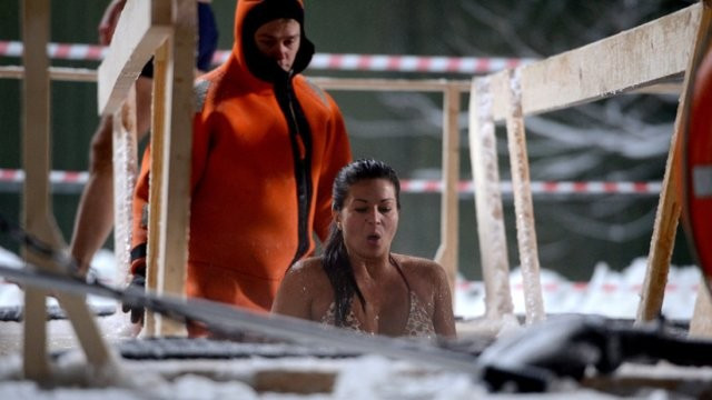 Buz gibi havaya rağmen suya girdiler nedenine bakın - Resim: 2