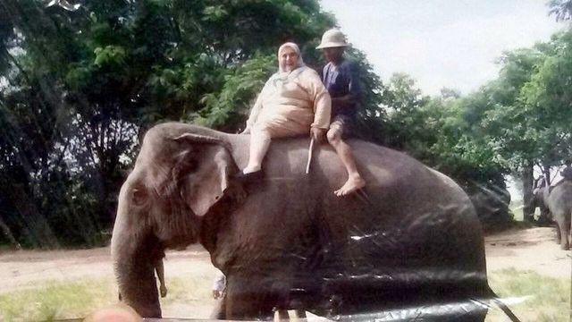 'Özgür kız Ayşe teyze' şimdi de yağlarını aldırdı! - Resim: 1