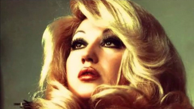 Seda Sayan Gönül Akkor'un afişlerine sarılıp uyuyormuş! - Resim: 1