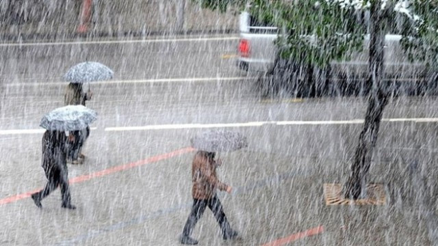 İstanbul için acil uyarı! Sağanak yağış geliyor.... - Resim: 2