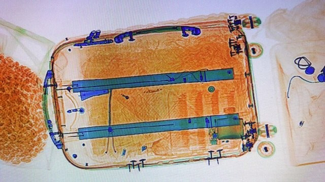 Van'da polisi şok eden görüntü! Kıskıvrak yakalandılar - Resim: 2