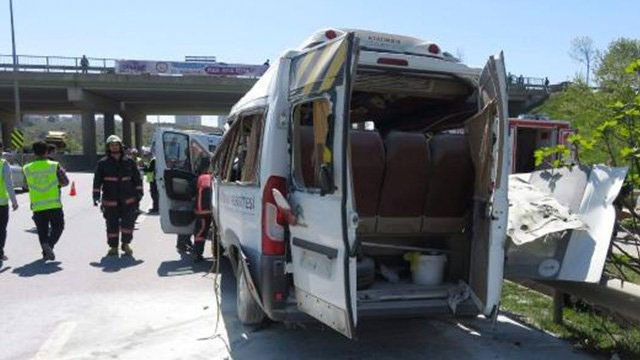 İstanbul'da öğrenci servisinde patlama! Olay yerinden ilk görüntüler - Resim: 3