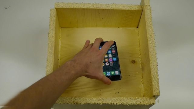 İPhone'u çimentonun içine attı bakın sonra ne oldu - Resim: 4