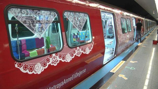 Metroda şaşırtan görüntü 'Anne eli değdi' - Resim: 2