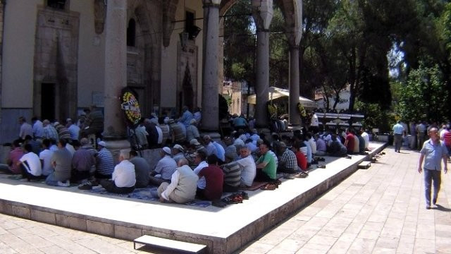 Aylardır beklenen özlem Ramazan'ın ilk cuması sona eriyor - Resim: 4