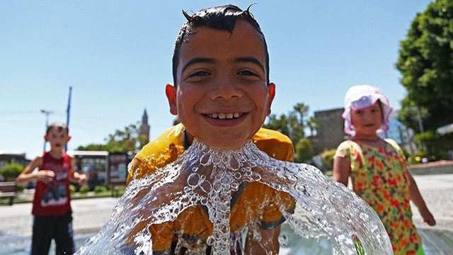 Antalya'da son 88 yılın sıcaklık rekoru kırıldı! - Resim: 1