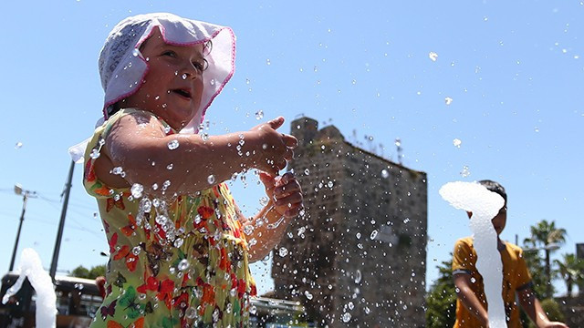 Antalya'da son 88 yılın sıcaklık rekoru kırıldı! - Resim: 2