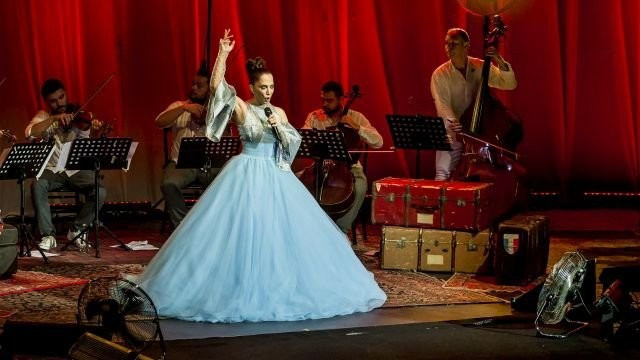 Sertab Erener'in olay frikiği çok konuşulacak! - Resim: 1