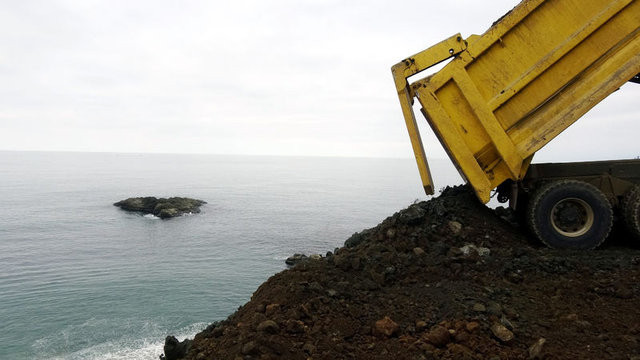 Rize-Artvin Havalimanı için deniz dolgusuna başlandı - Resim: 3