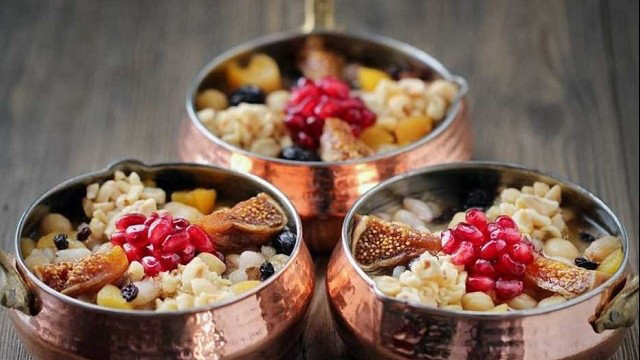 En kolay aşure tarifi: Aşure nasıl yapılır, hangi malzemeler kullanılır? - Resim: 1