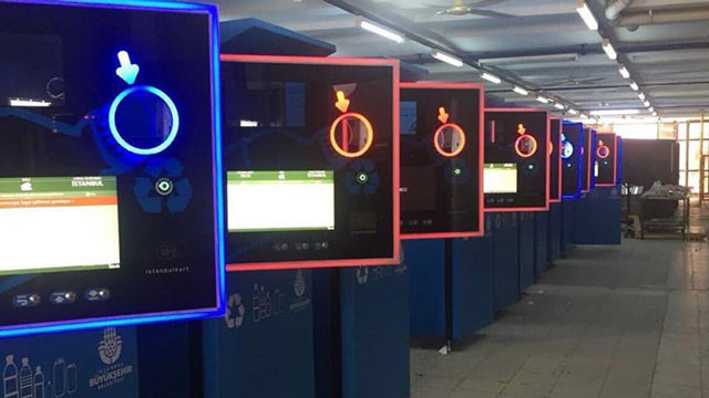 İstanbul'da pet şişe ile akbil dolumu başladı! Pet şişe ile akbil nasıl doldurulur? - Resim: 1