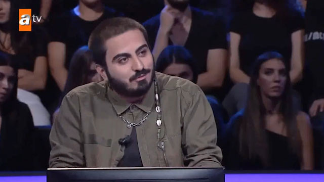 Kim Milyoner Olmak İster'de duygulandıran anlar! Murat Yıldırım dondu kaldı - Resim: 1