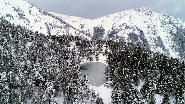 Trabzon'da  Limni Gölü kar güzelliğiyle büyülüyor - Resim: 1