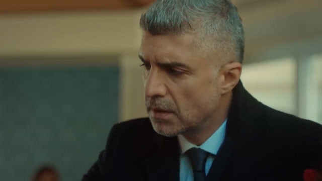 İstanbullu Gelin final mi yapıyor? Esma'nın öpüşme sahnesi olay - Resim: 4