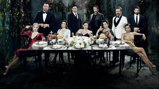 Şükran Ovalı bebeği doğurdu ekrana bomba bir diziyle dönüyor - Resim: 1