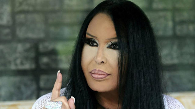 Bülent Ersoy'un iştahı maşallah dedirtti! 2 kilo lüfer yedi - Resim: 3