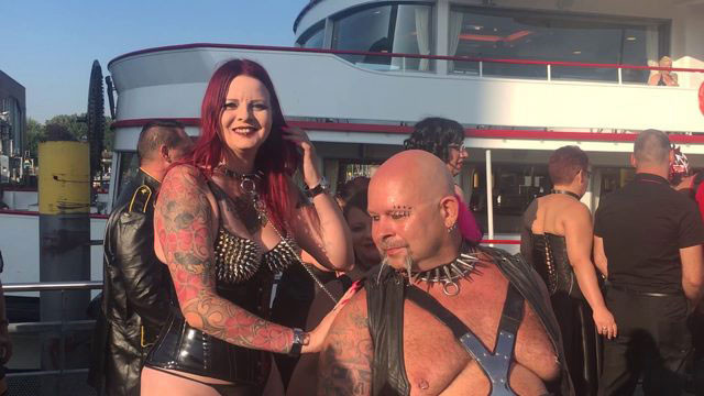 Dünyanın en büyük 'teknede fetiş partisi'! Binlerce kişi böyle katıldı - Resim: 3