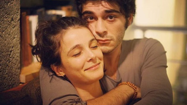 İlk hamle Büşra Develi'den geldi! Burak Deniz'le karşılaşmamak için bakın ne yaptı - Resim: 1