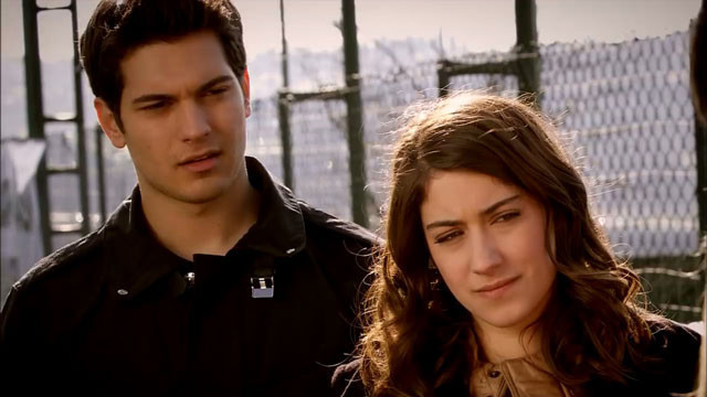 Gerçek yıllar sonra ortaya çıktı! Çağatay Ulusoy ile Hazal Kaya... - Resim: 3