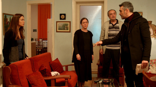 Kadın dizisinin seksi yıldızı fena ayar verdi! Sen kimsin ya... - Resim: 3