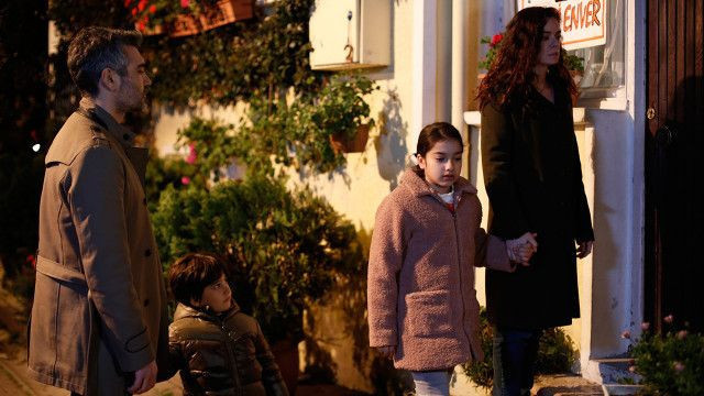 Kadın dizisinde Bahar soyundu seyirci haftalar sonra rahatladı! - Resim: 2