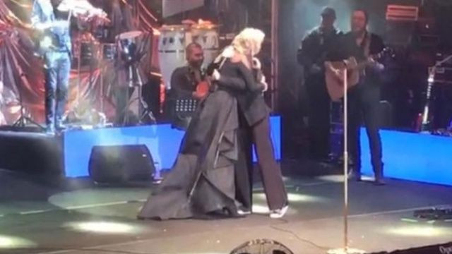 Sıla Gençoğlu'na duygulandıran hayran desteği - Resim: 2