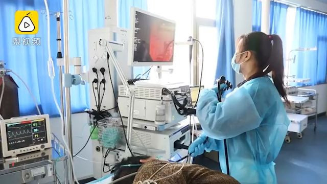 Midesinden çıkan mücevheri doktorları şoke etti - Resim: 4