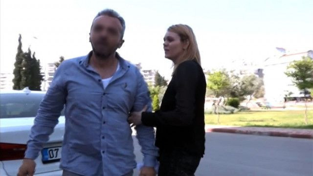 Esra Erol'da şoke eden anlar! Canlı yayında iş adamından muhabirlere dayak - Resim: 4