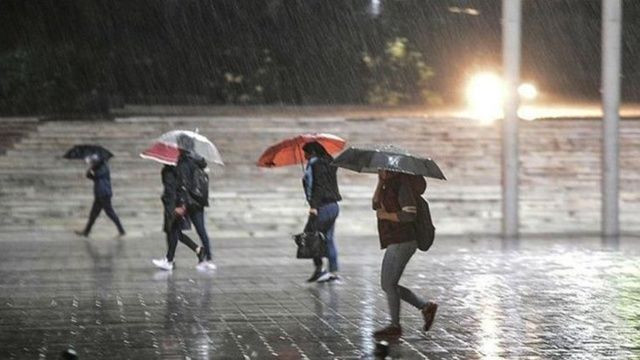 Yurt genelinde sağanak yağış var! Meteorolojiden önemli uyarılar geldi - Resim: 2