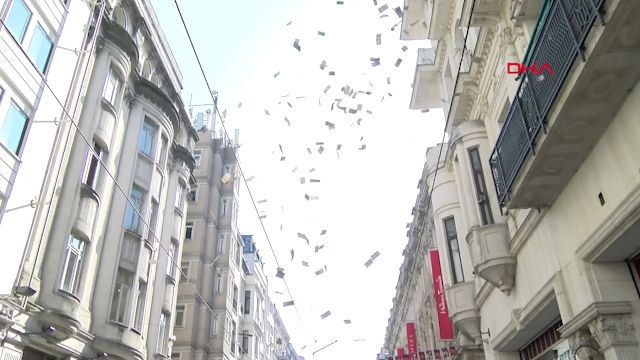 İyilik akımı kurucusuyum dedi İstiklal'de para yağdırdı! - Resim: 2