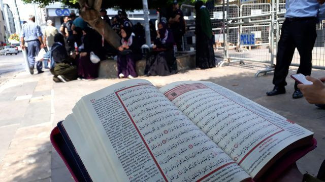 Furkan Vakfı davası! Alpaslan Kuytul için adliye önünde gergin bekleyiş - Resim: 3