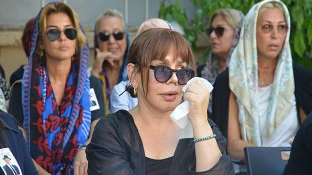 Sezen Aksu, babasını son yolculuğuna uğurladı - Resim: 2