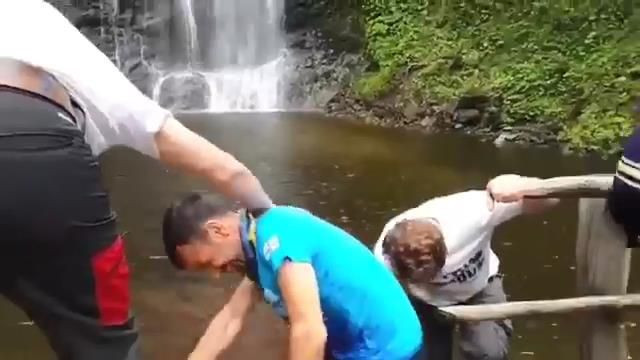 Türkünün sonu suda bitince bu görüntüler sosyal medyada olay oldu - Resim: 4