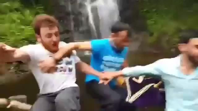 Türkünün sonu suda bitince bu görüntüler sosyal medyada olay oldu - Resim: 2