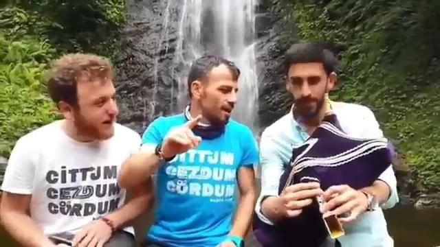 Türkünün sonu suda bitince bu görüntüler sosyal medyada olay oldu - Resim: 1