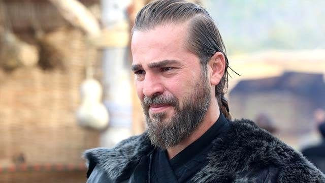 Kurşun dizisinde savcısı Engin Altan Düzyatan'ın yeni imajı sınıfta kaldı - Resim: 1