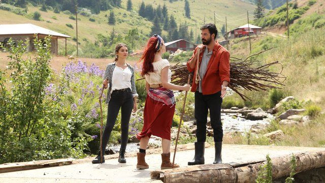 Kuzey Yıldızı Aşk'ın güzel Yıldız'ı meğer evliymiş bakın eşi çok ünlü çıktı - Resim: 2