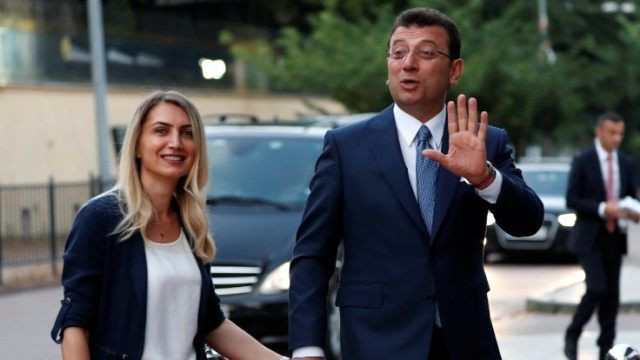 Dilek İmamoğlu verdiği pozlarla yıktı geçti! Dünyaca ünlü dergiye kapak oldu - Resim: 3