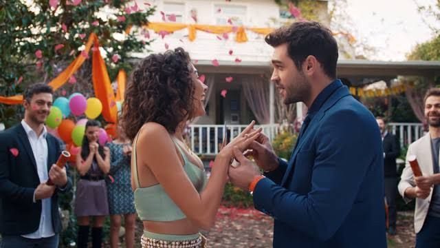 Aybüke Pusat ve Furkan Andıç fena yakalandı aşk belgelendi Her Yerde Sen final yaptı - Resim: 1